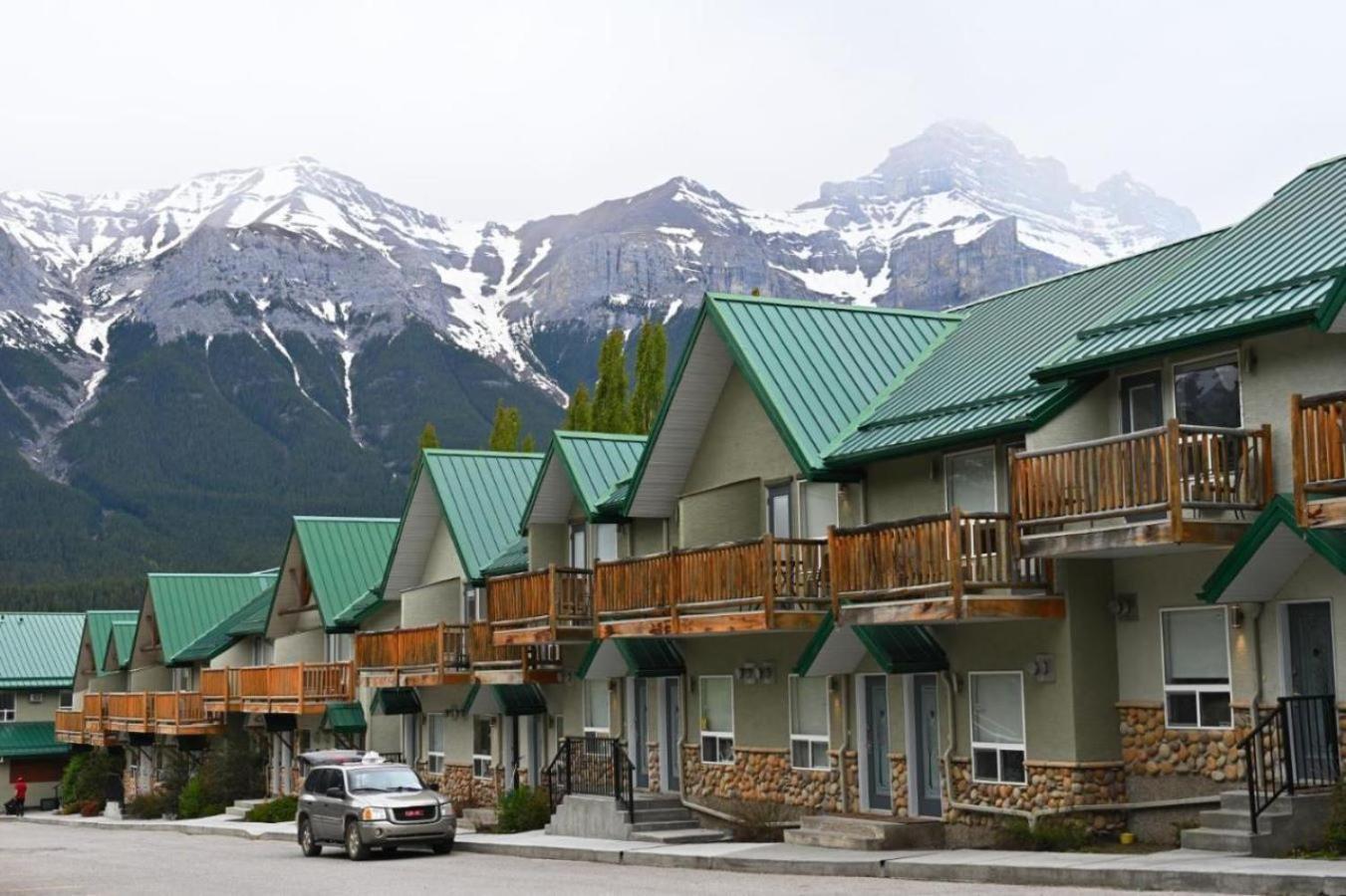 Banff Wood Lodge كانمور المظهر الخارجي الصورة