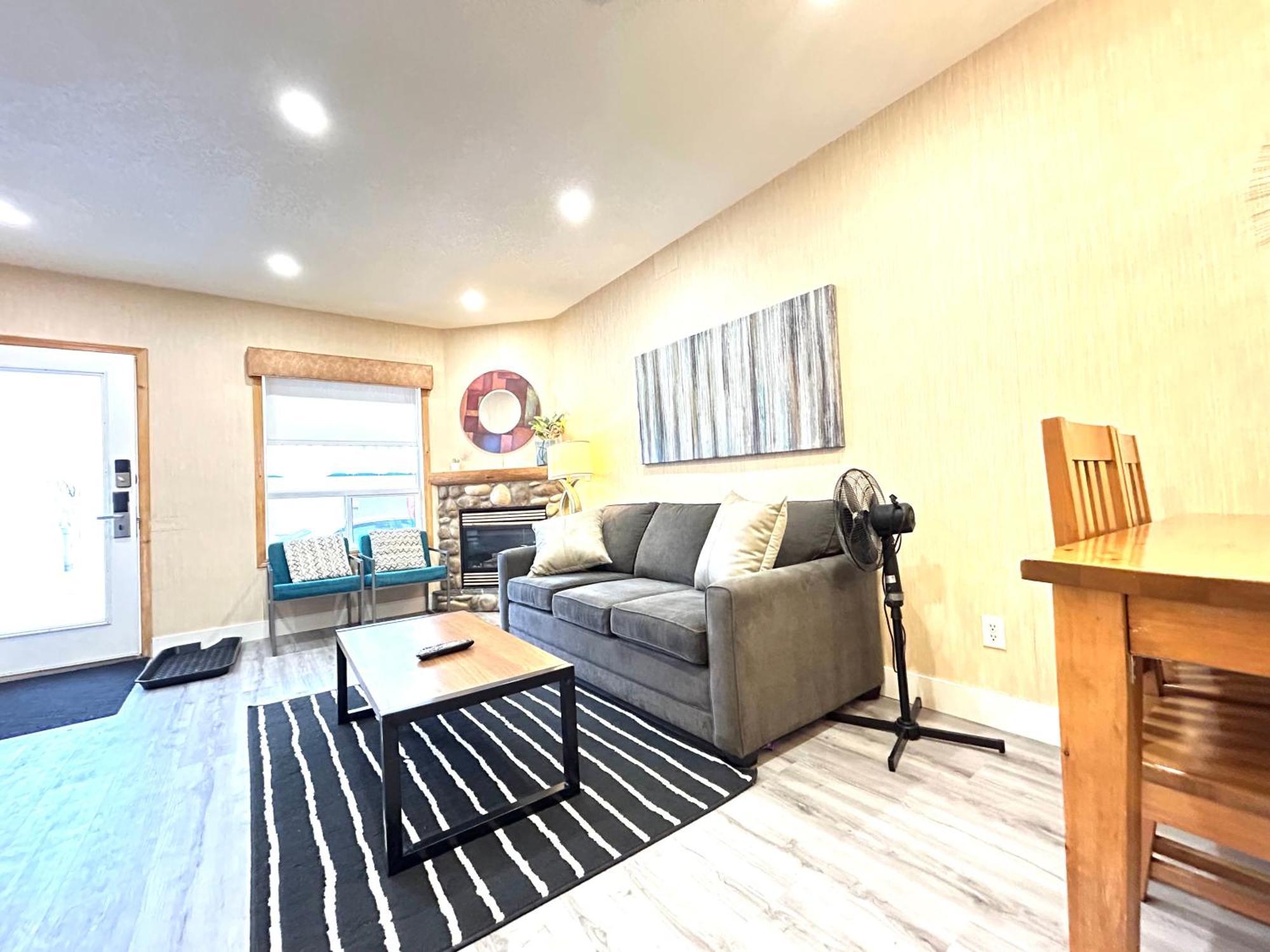 Banff Wood Lodge كانمور المظهر الخارجي الصورة
